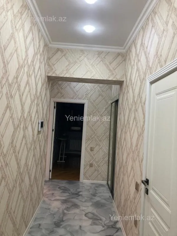 Satılır 2 otaqlı yeni tikili 70 m²