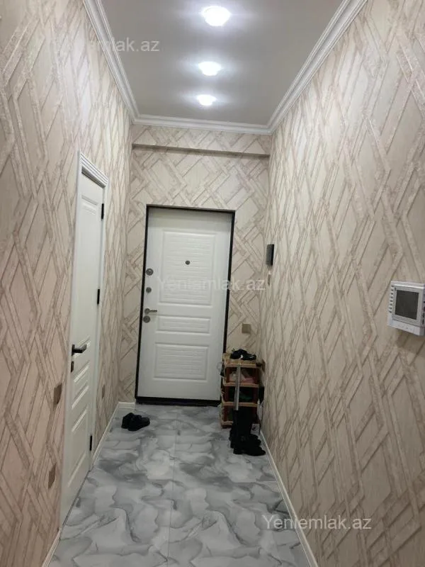 Satılır 2 otaqlı yeni tikili 70 m²