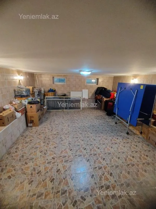 Satılır 6 otaqlı həyət evi 600 m²