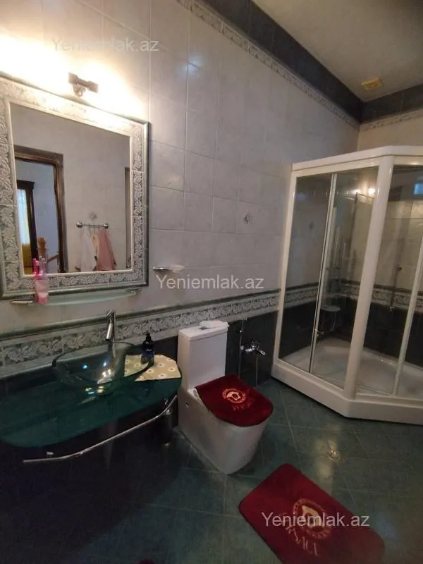 Satılır 6 otaqlı həyət evi 600 m²