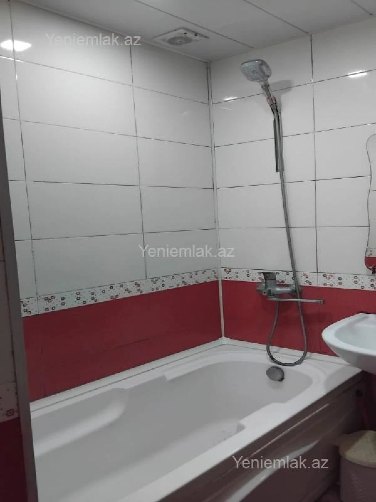 Satılır 3 otaqlı yeni tikili 84 m²
