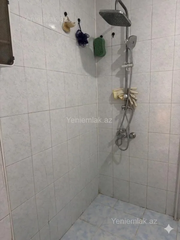 Satılır 2 otaqlı köhnə tikili 57 m²