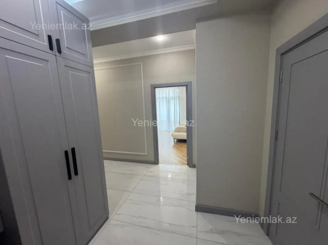 Satılır 2 otaqlı yeni tikili 82 m²