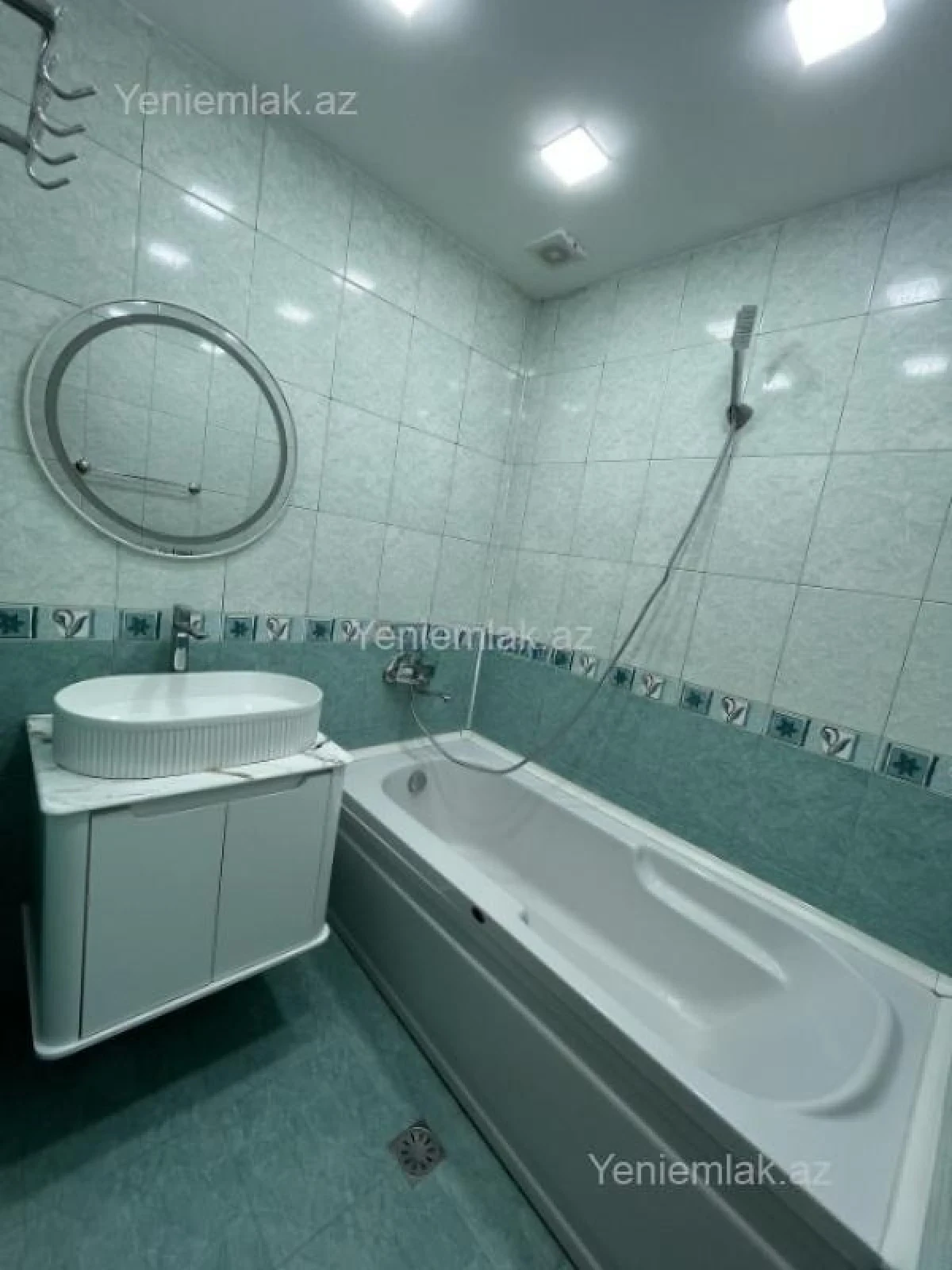 Satılır 3 otaqlı köhnə tikili 65 m²