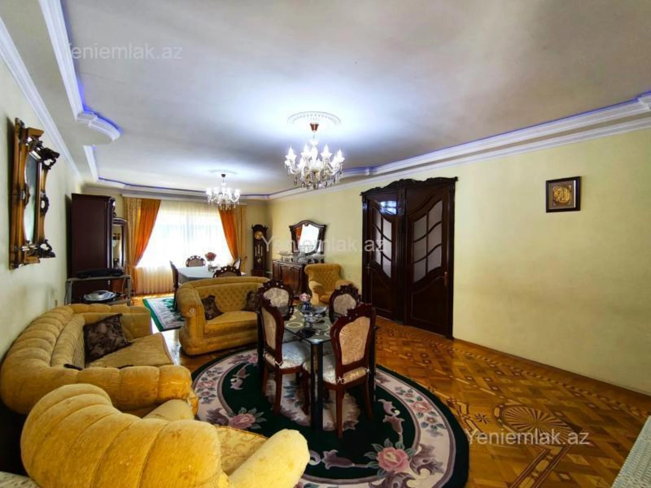 Satılır 12 otaqlı həyət evi 500 m²