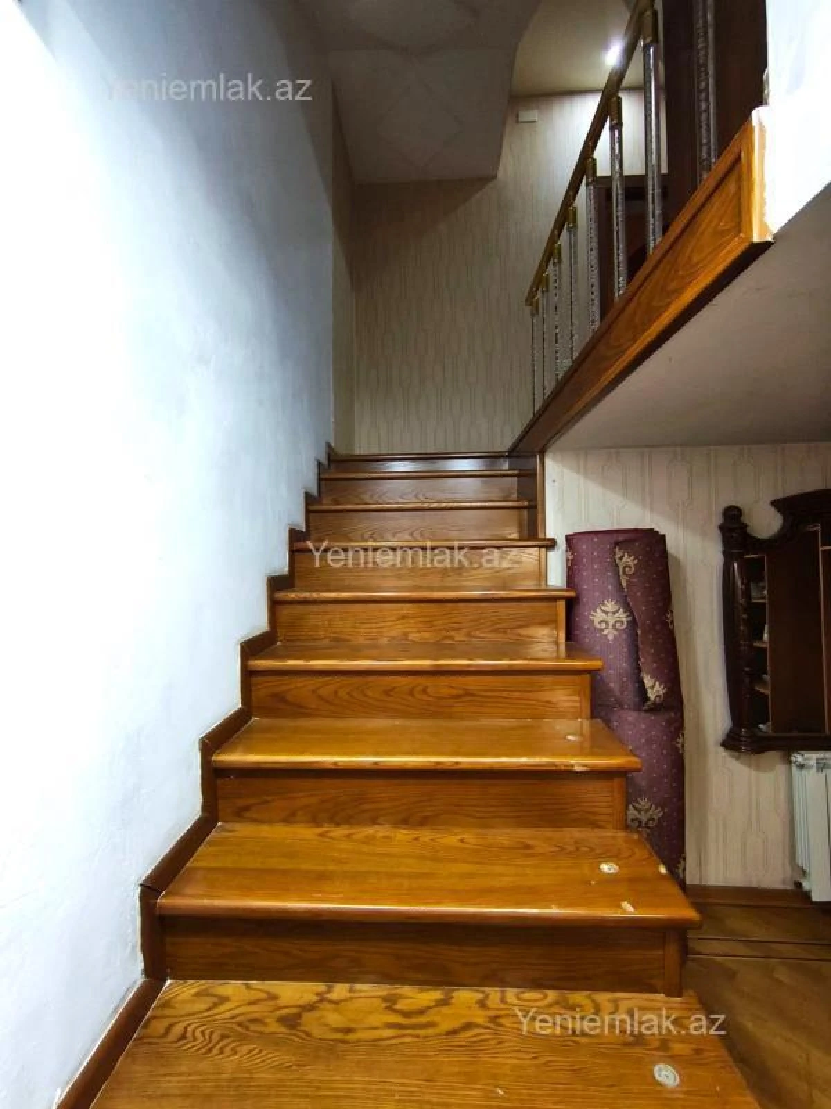 Satılır 12 otaqlı həyət evi 500 m²