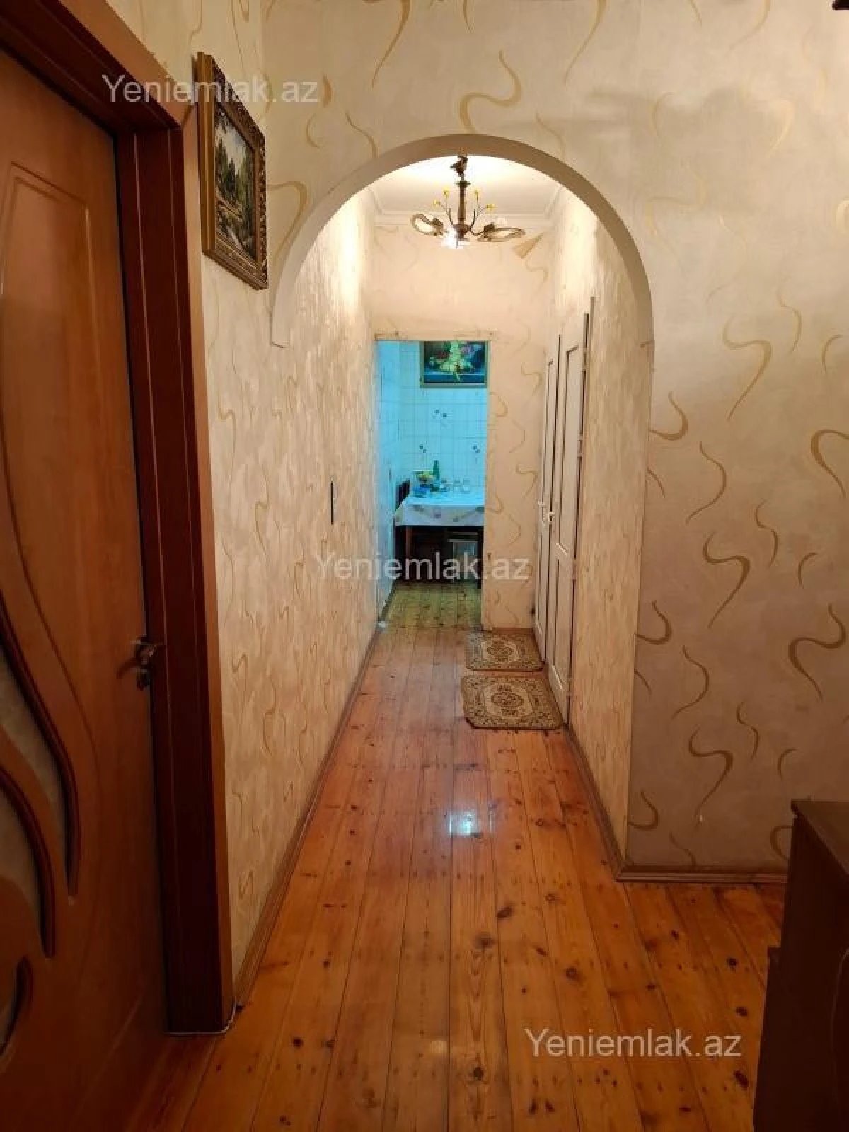 Satılır 3 otaqlı köhnə tikili 85 m²