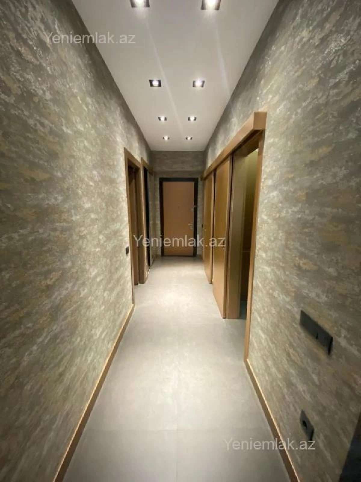 Satılır 1 otaqlı yeni tikili 67 m²