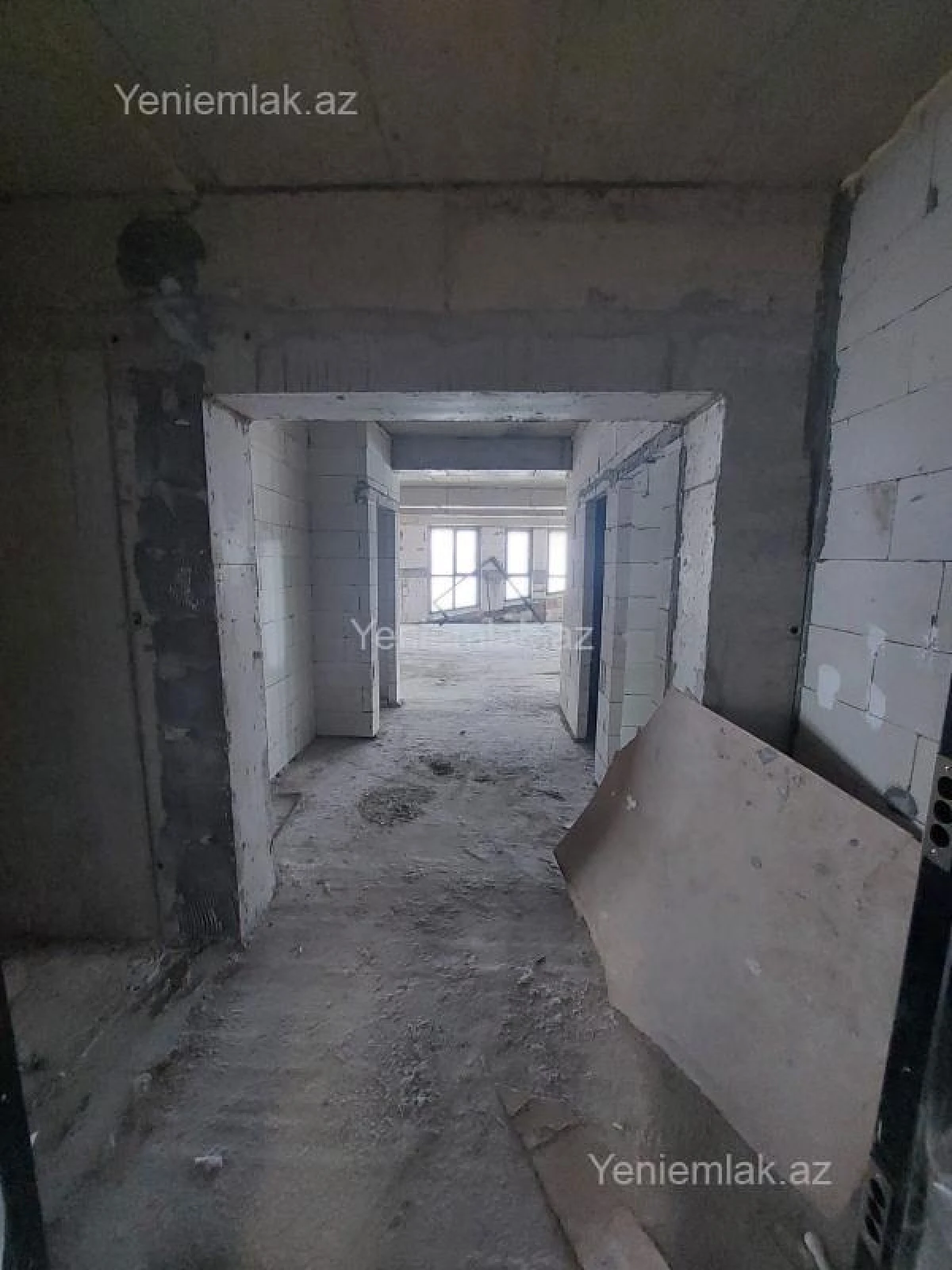 Satılır 5 otaqlı yeni tikili 303 m²
