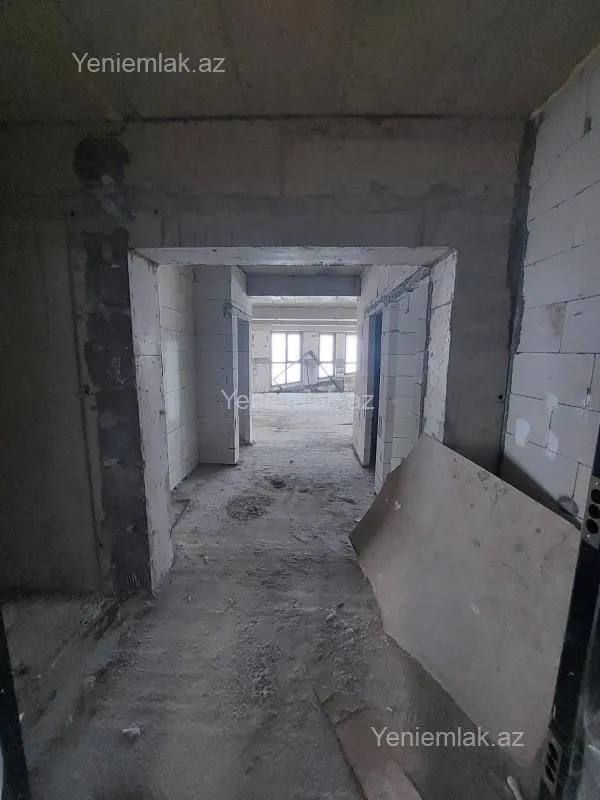 Satılır 5 otaqlı yeni tikili 303 m²