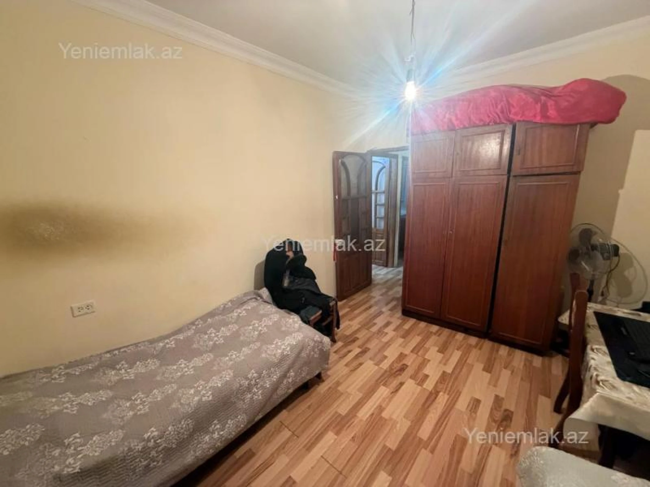 Satılır 3 otaqlı köhnə tikili 80 m²