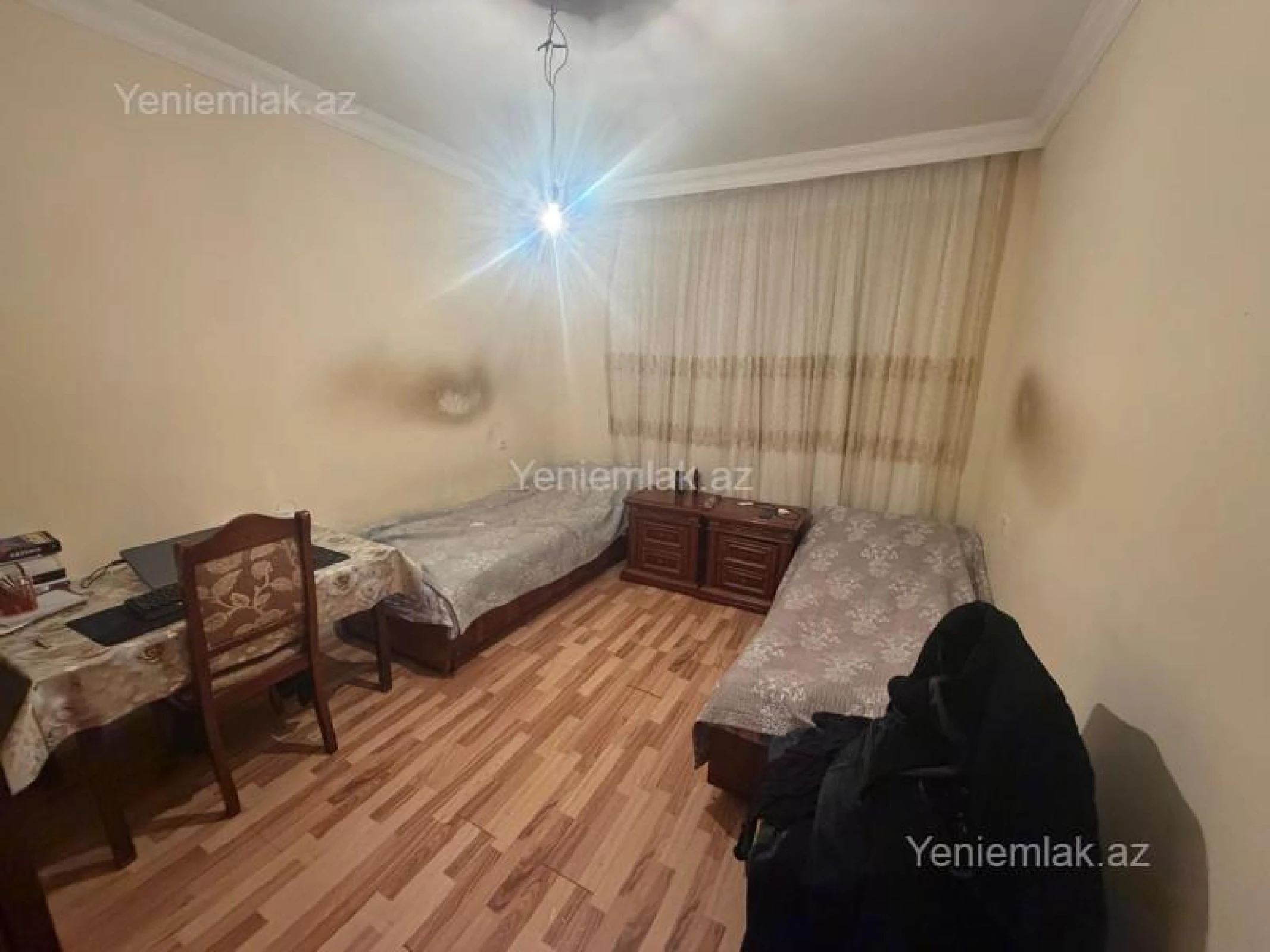 Satılır 3 otaqlı köhnə tikili 80 m²