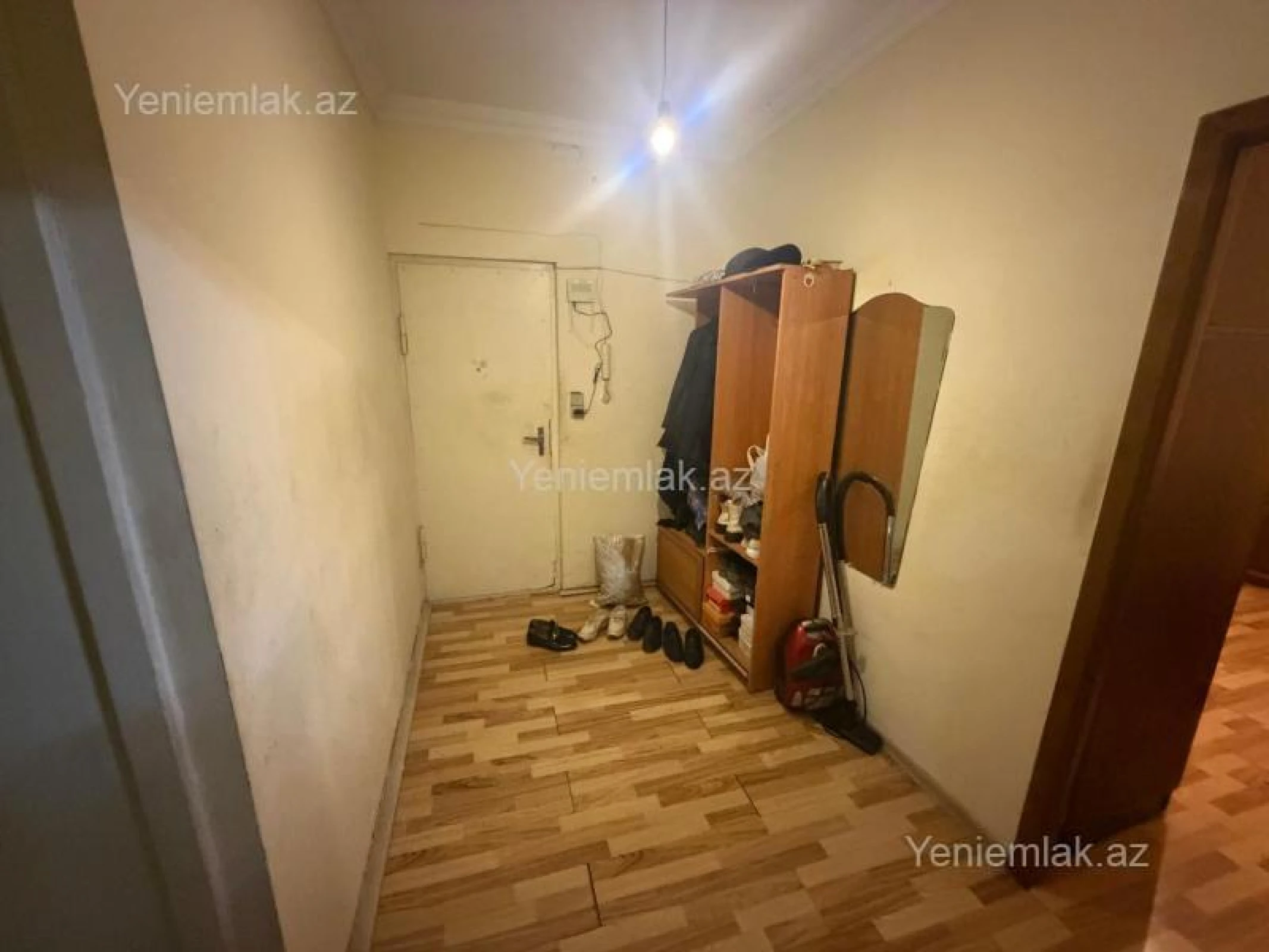 Satılır 3 otaqlı köhnə tikili 80 m²