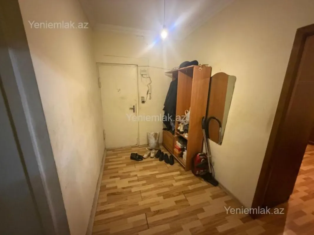 Satılır 3 otaqlı köhnə tikili 80 m²