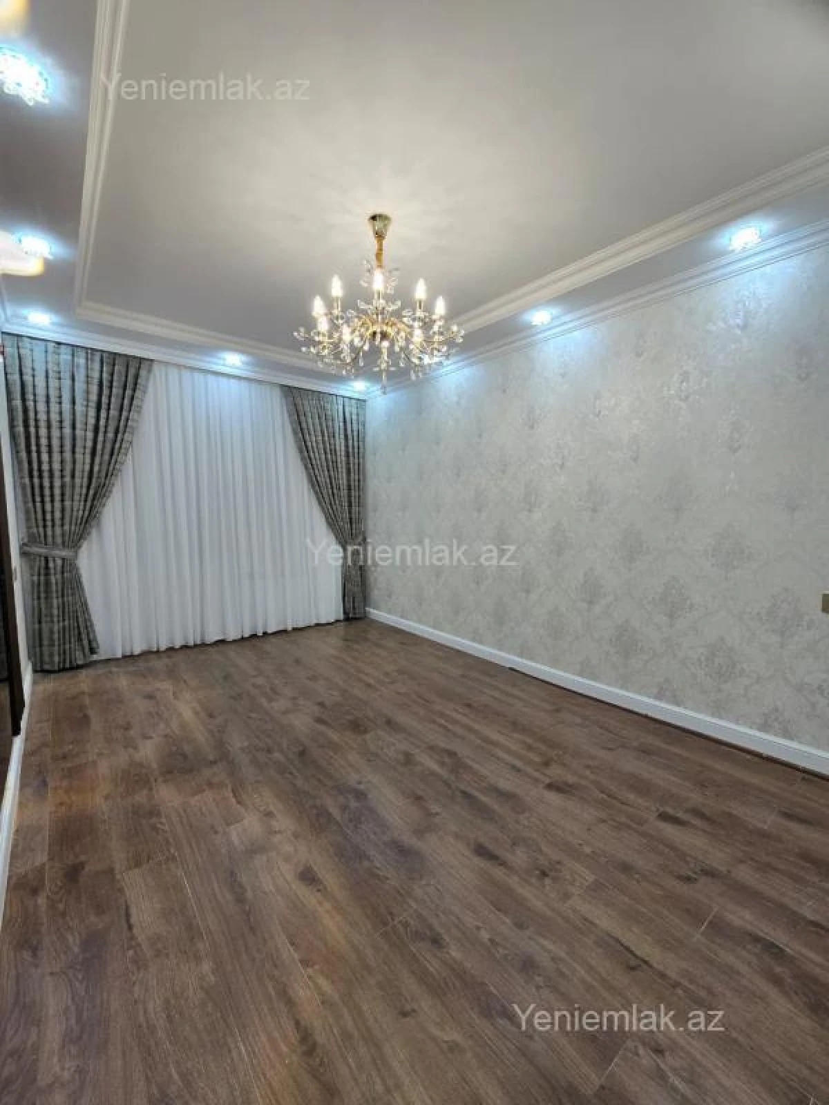 Satılır 2 otaqlı köhnə tikili 55 m²