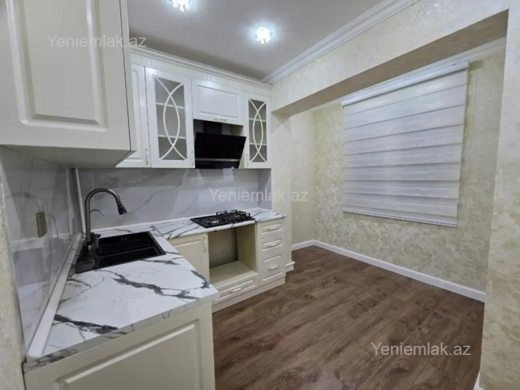 Satılır 2 otaqlı köhnə tikili 55 m²