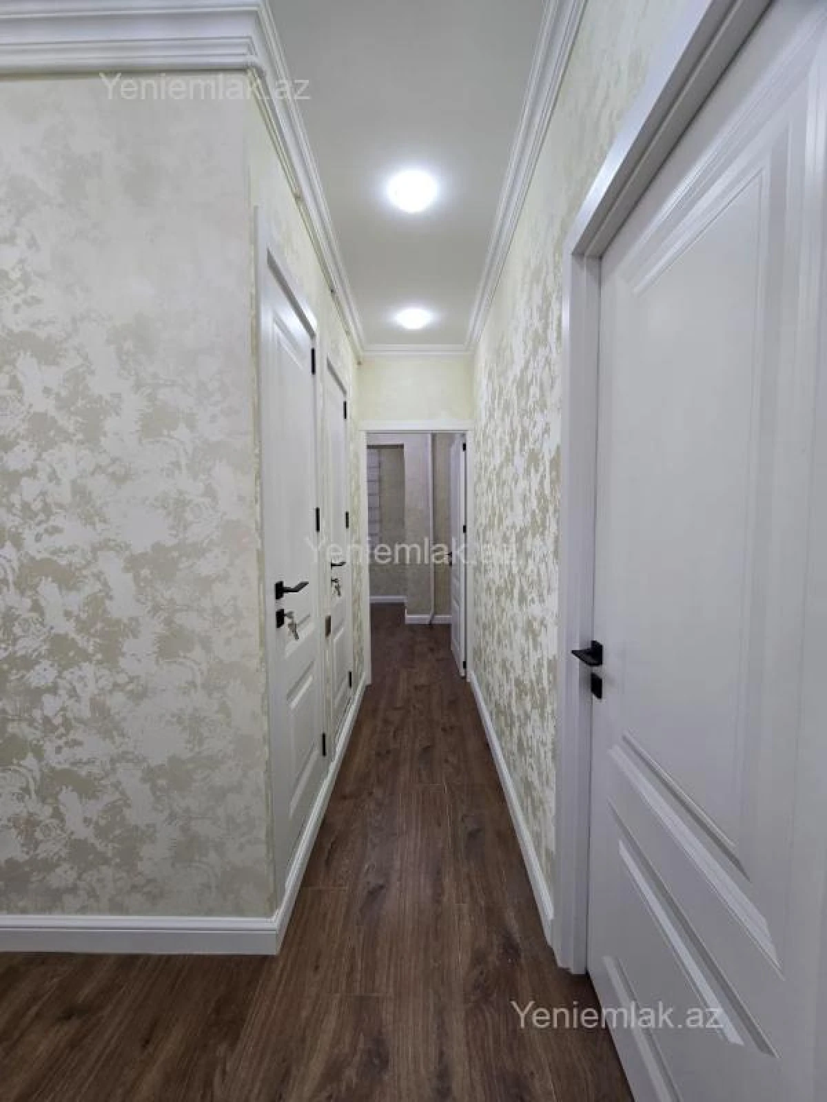 Satılır 2 otaqlı köhnə tikili 55 m²