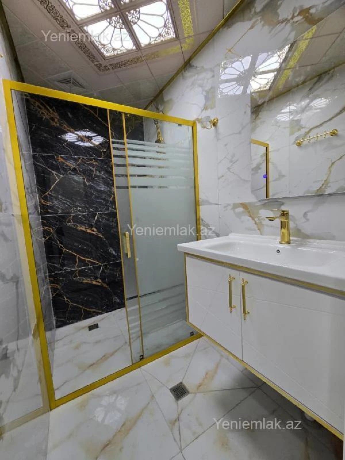 Satılır 2 otaqlı köhnə tikili 55 m²