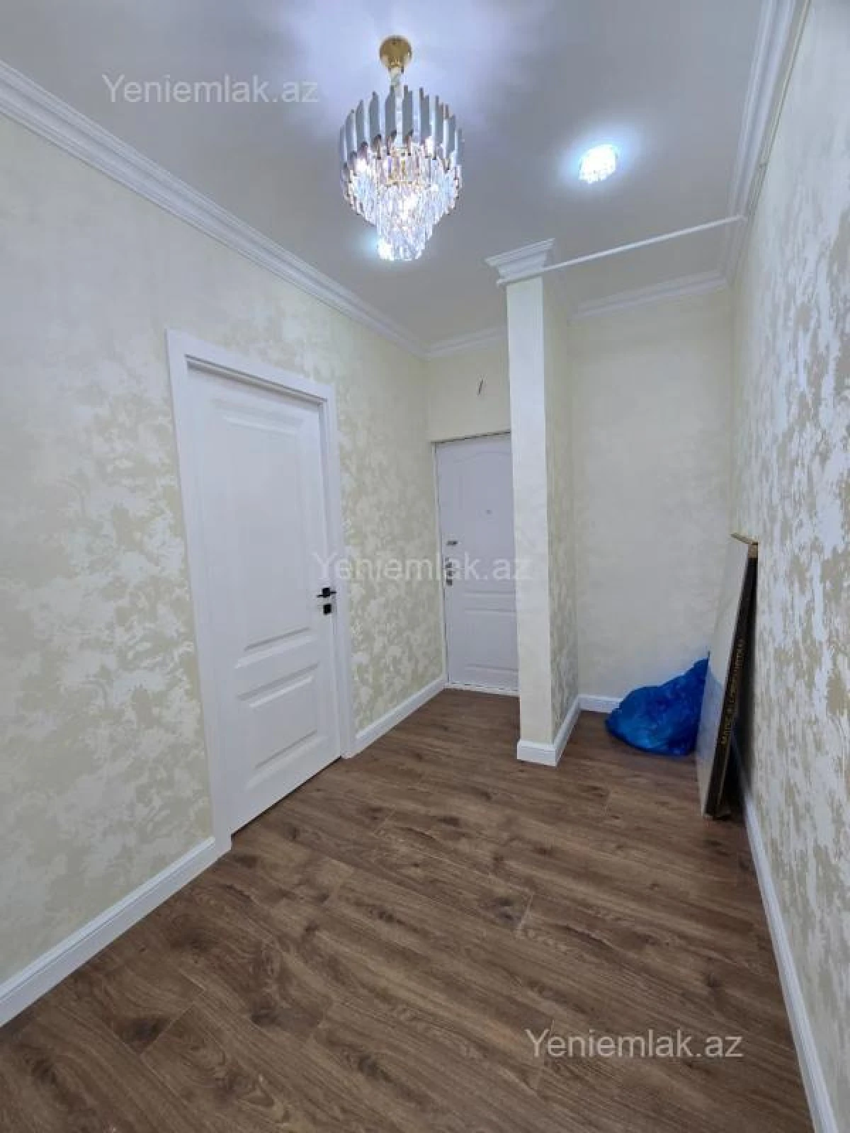 Satılır 2 otaqlı köhnə tikili 55 m²