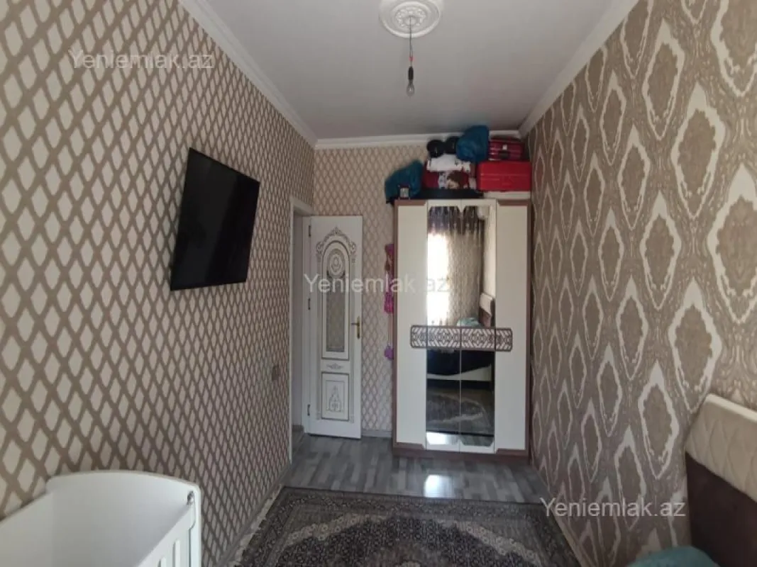 Satılır 2 otaqlı köhnə tikili 40 m²