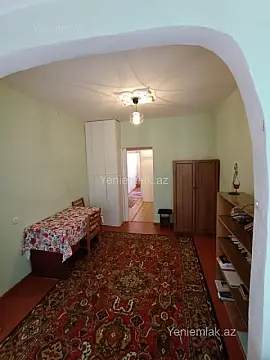 Satılır 3 otaqlı köhnə tikili 90 m²