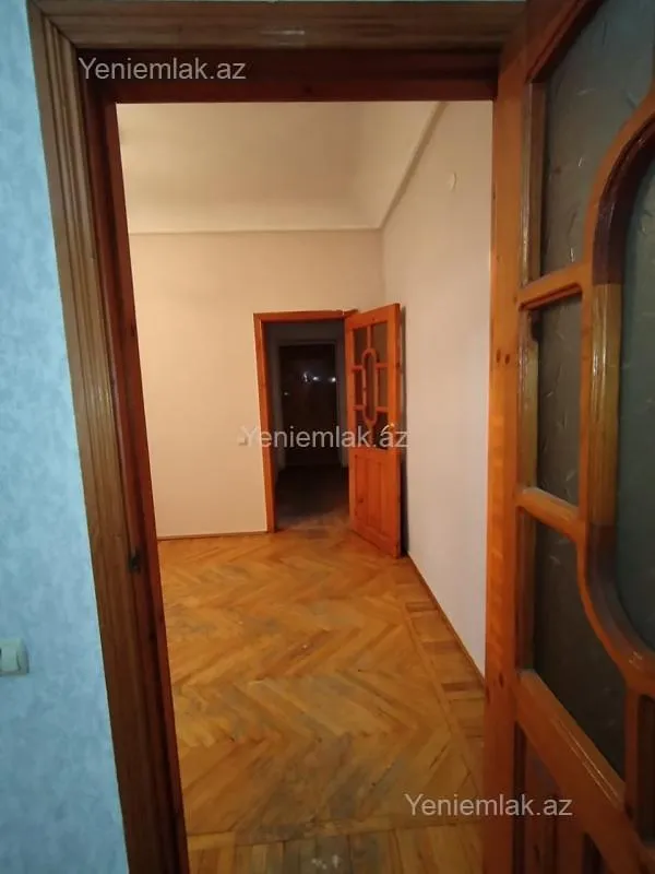 Satılır 2 otaqlı köhnə tikili 50 m²
