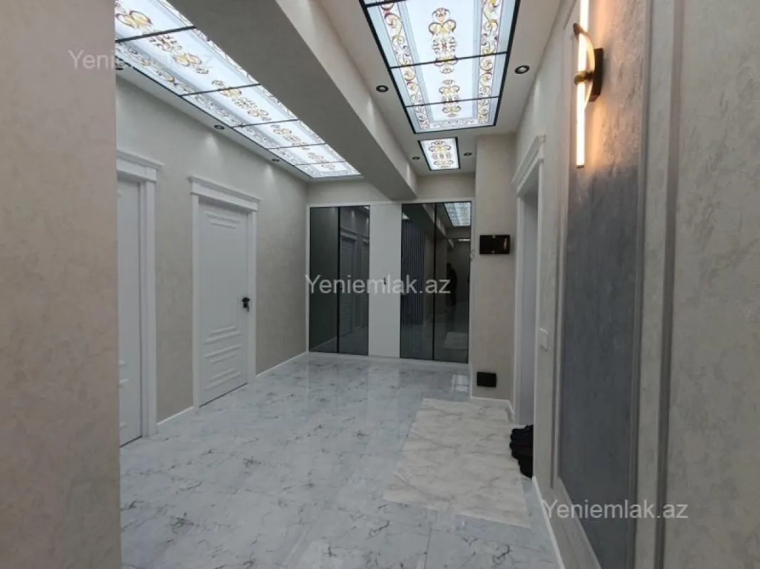 Satılır 4 otaqlı yeni tikili 155 m²