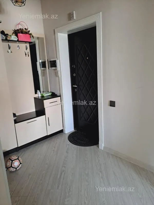 Satılır 3 otaqlı yeni tikili 95 m²