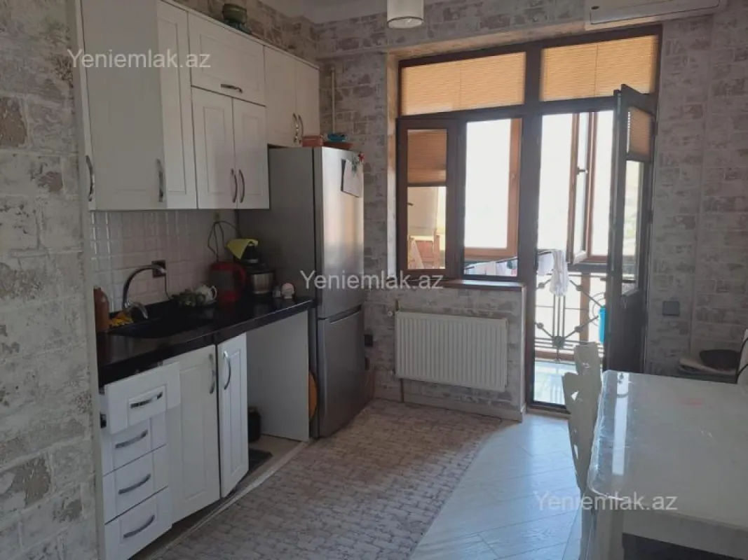 Satılır 3 otaqlı yeni tikili 95 m²