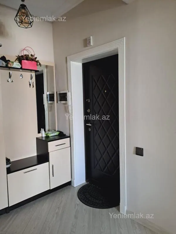 Satılır 3 otaqlı yeni tikili 95 m²