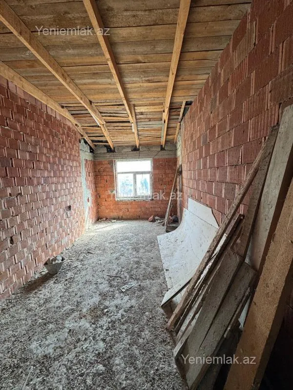 Satılır 3 otaqlı yeni tikili 100 m²