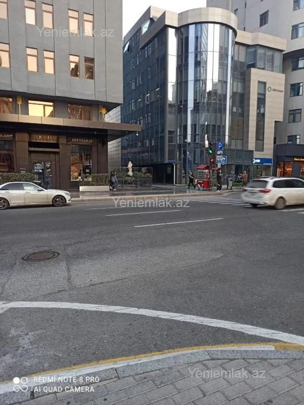 Satılır 2 otaqlı köhnə tikili 60 m²