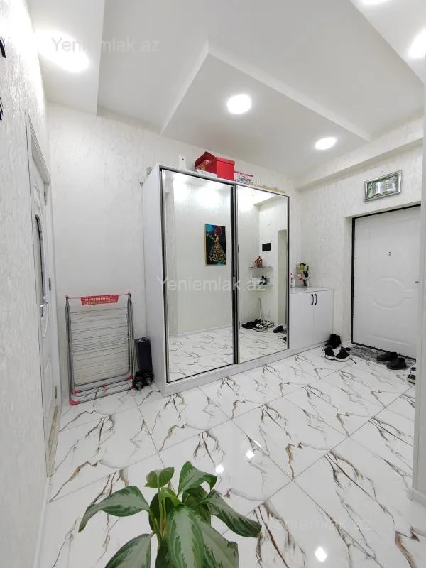 Satılır 3 otaqlı yeni tikili 95 m²