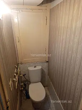 Satılır 2 otaqlı köhnə tikili 55 m²