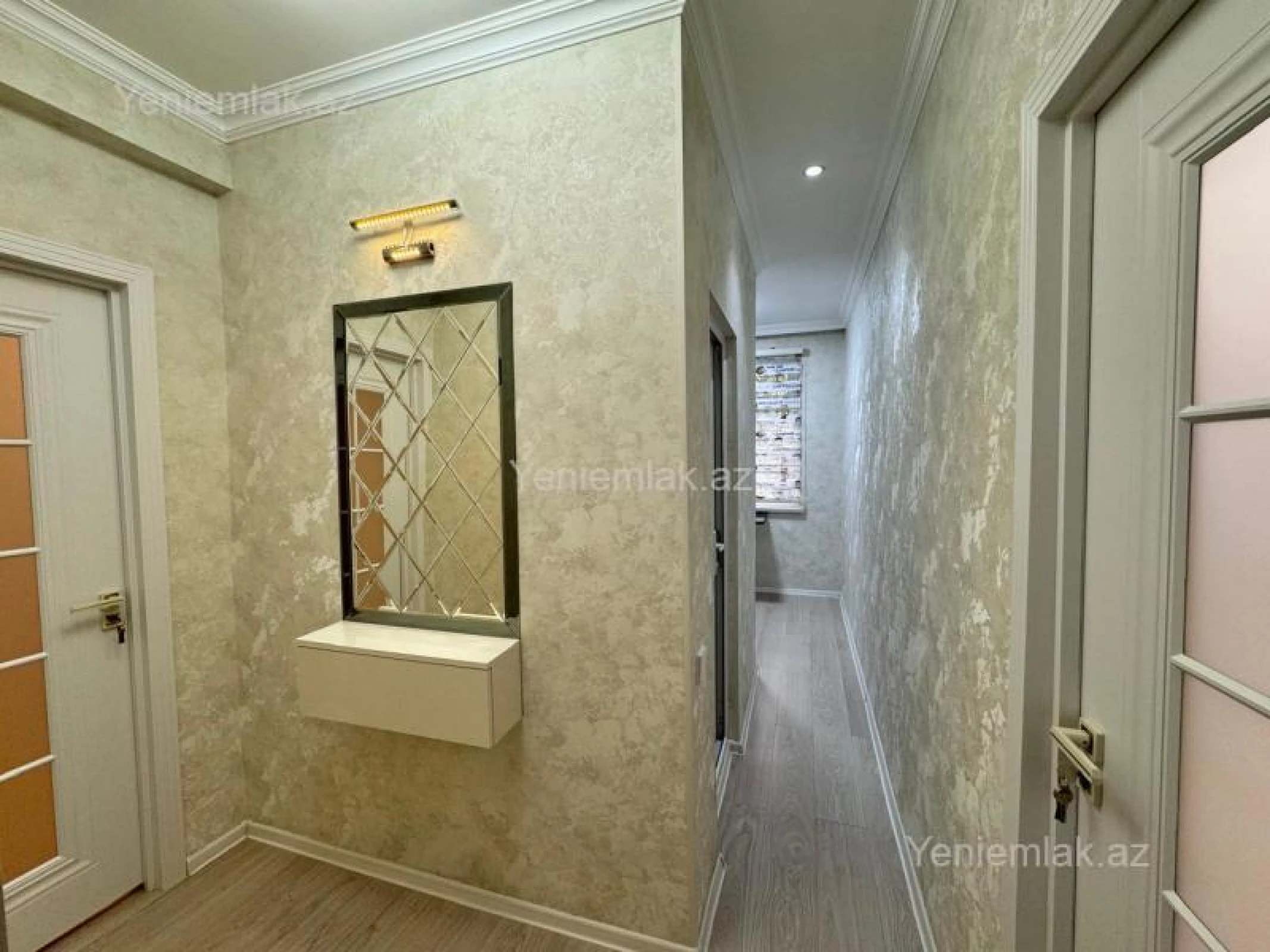 Satılır 2 otaqlı köhnə tikili 55 m²