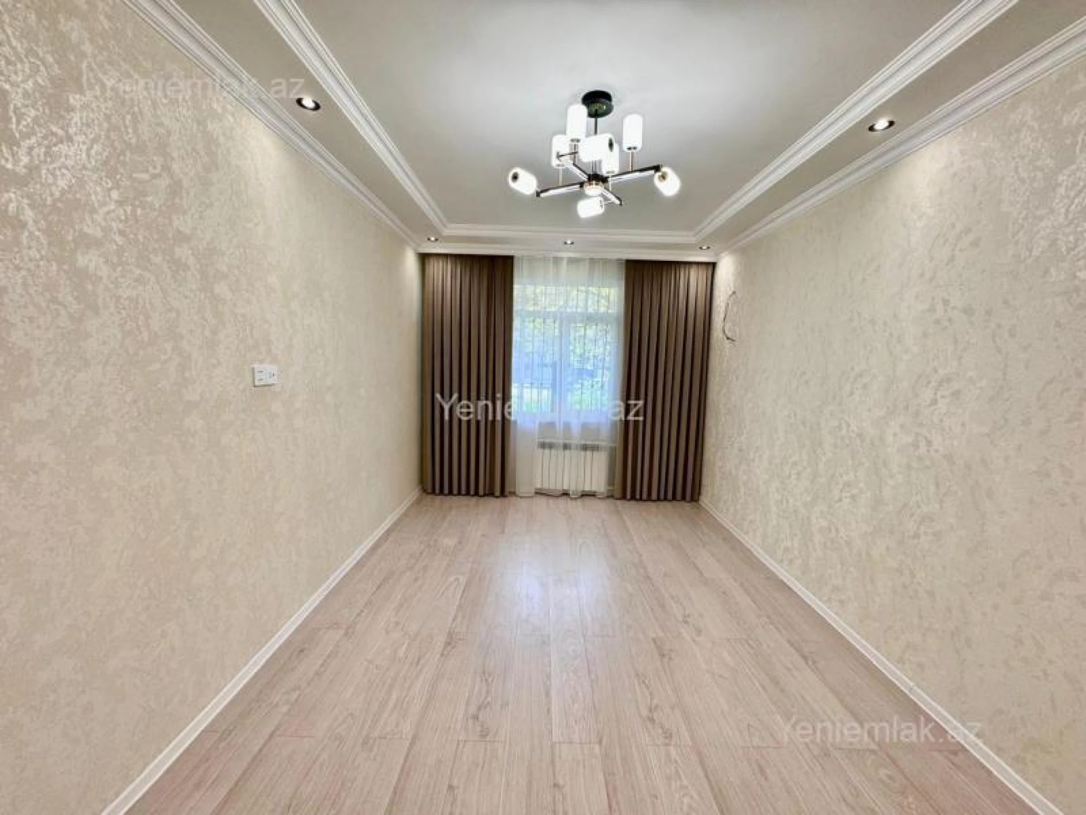 Satılır 2 otaqlı köhnə tikili 55 m²