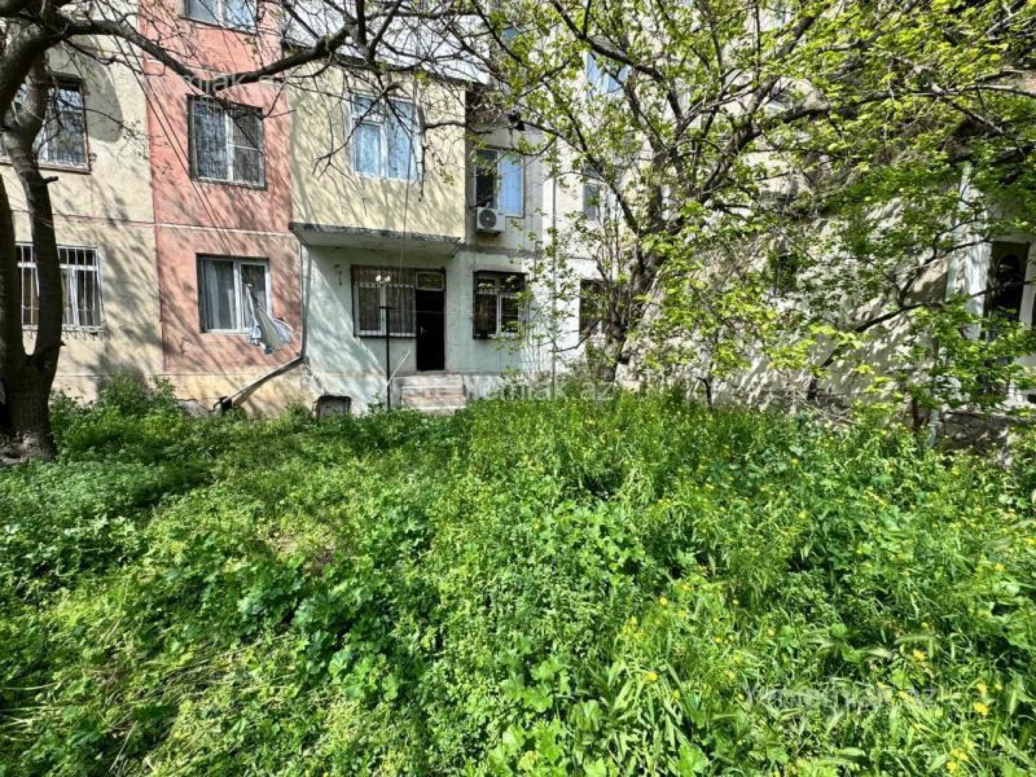 Satılır 2 otaqlı köhnə tikili 55 m²