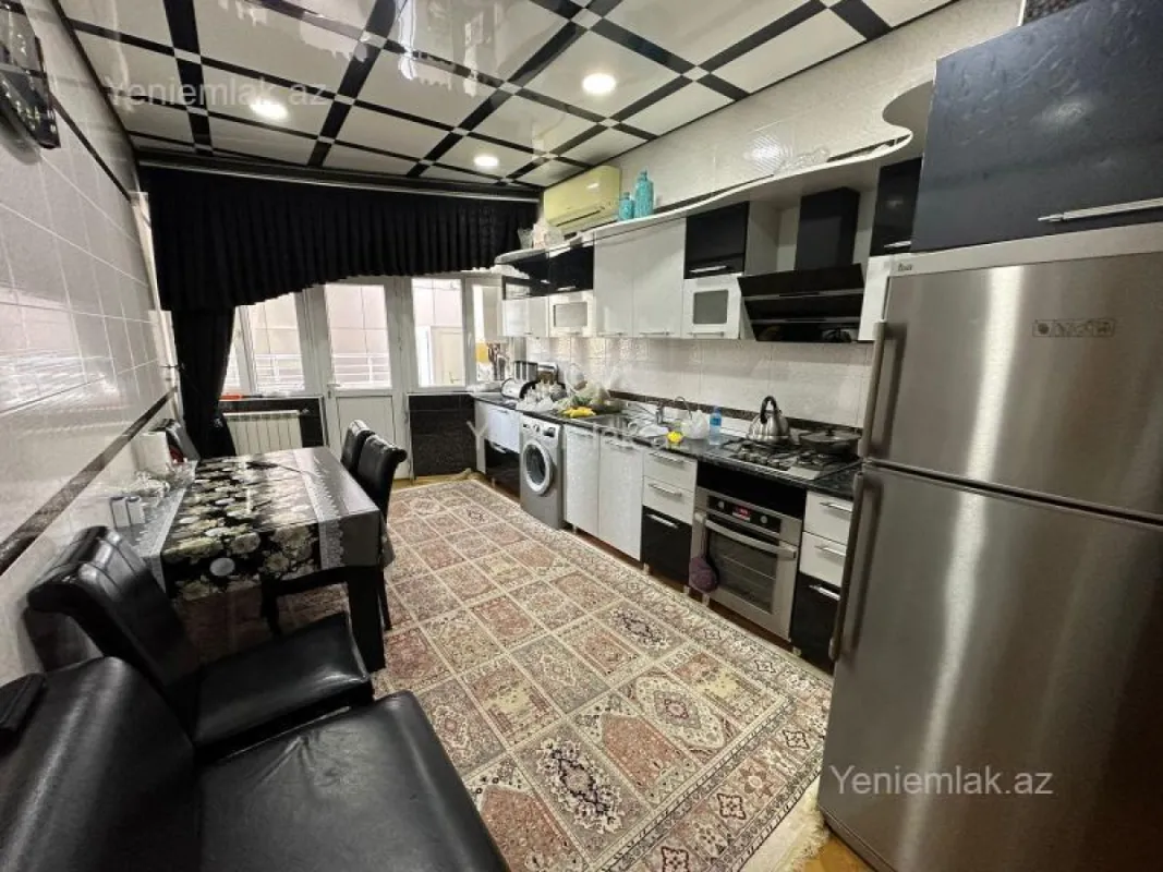 Satılır 3 otaqlı yeni tikili 125 m²