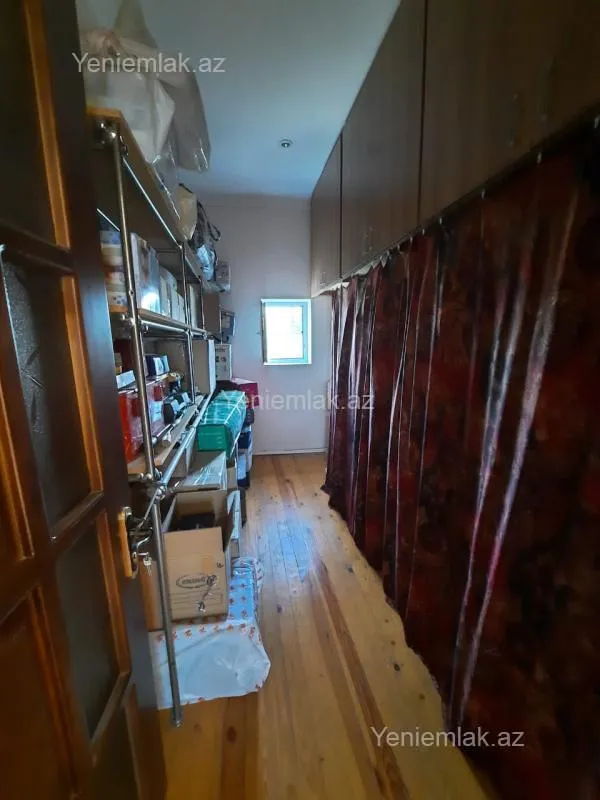 Satılır 6 otaqlı həyət evi 220 m²