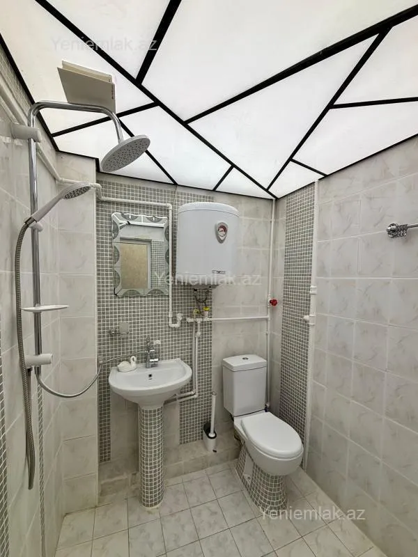 Satılır 1 otaqlı köhnə tikili 36 m²