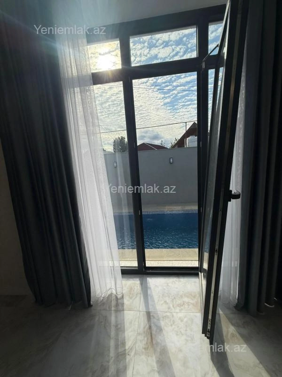 Satılır 4 otaqlı həyət evi 130 m²