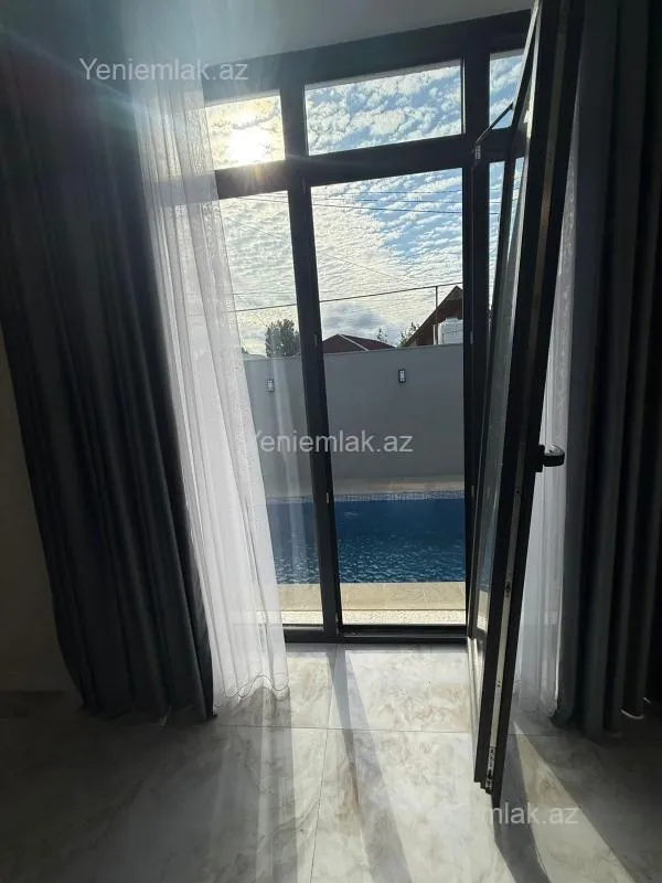 Satılır 4 otaqlı həyət evi 130 m²