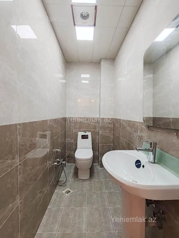 Satılır 3 otaqlı yeni tikili 115 m²