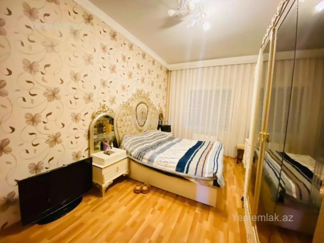 Satılır 3 otaqlı yeni tikili 80 m²