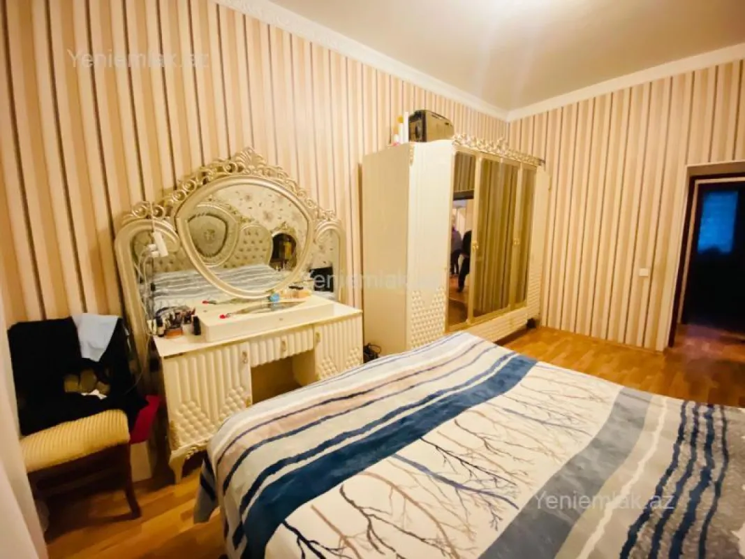 Satılır 3 otaqlı yeni tikili 80 m²