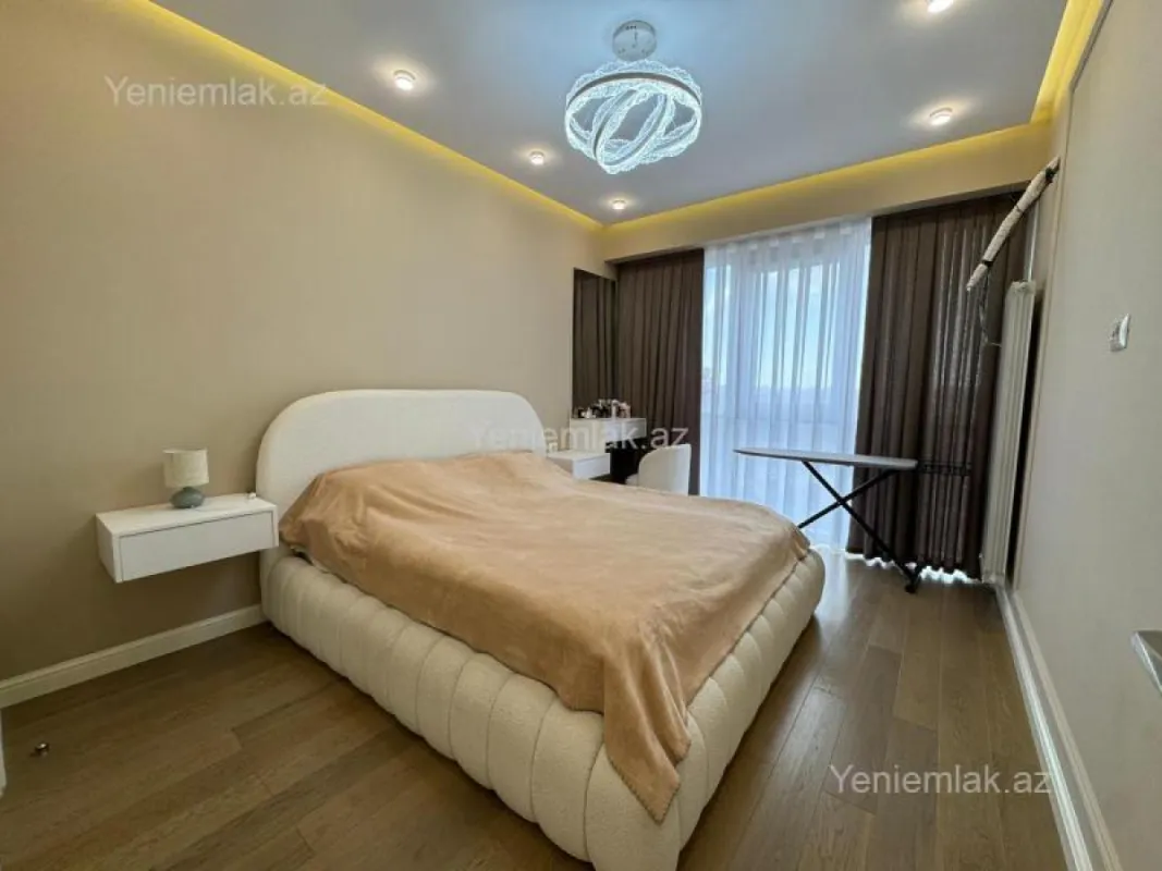 Satılır 3 otaqlı yeni tikili 100 m²