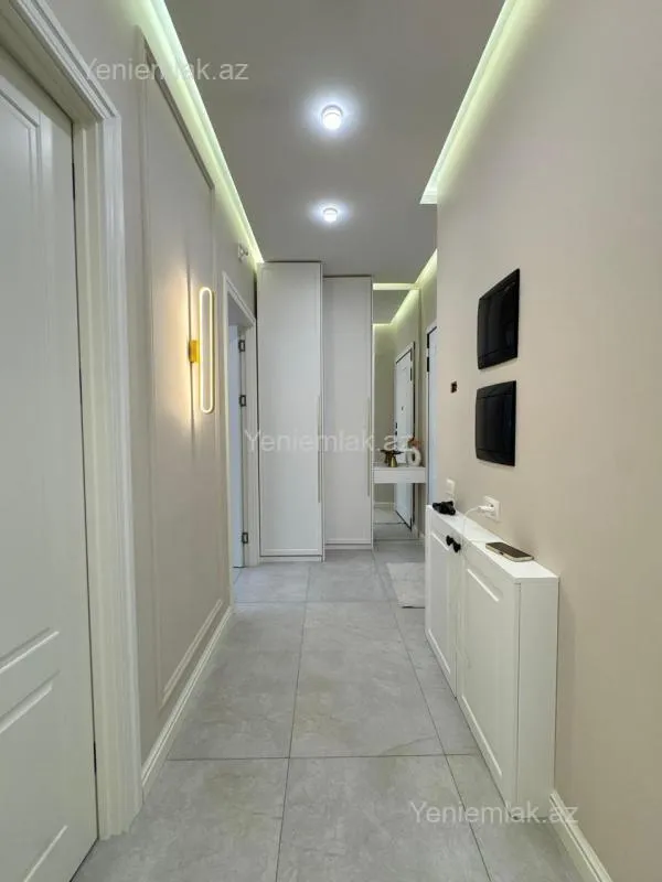 Satılır 3 otaqlı yeni tikili 100 m²