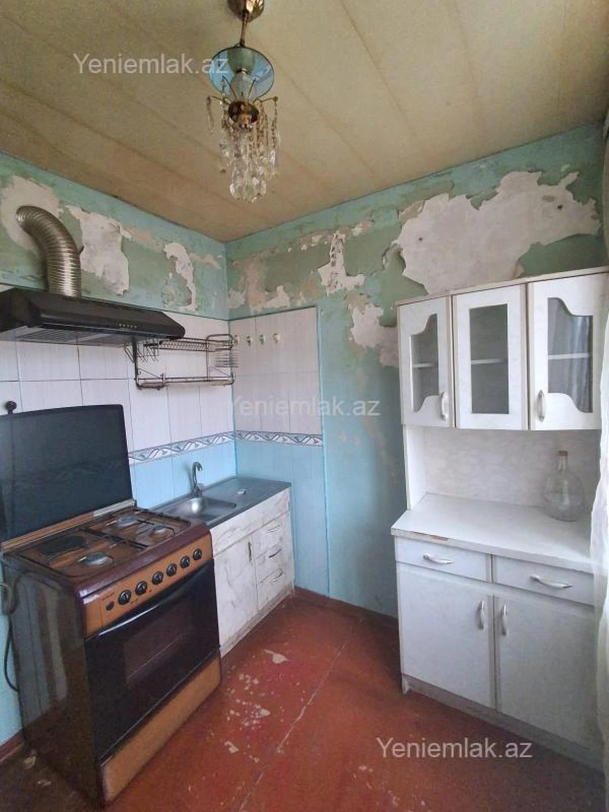Satılır 1 otaqlı köhnə tikili 32 m²