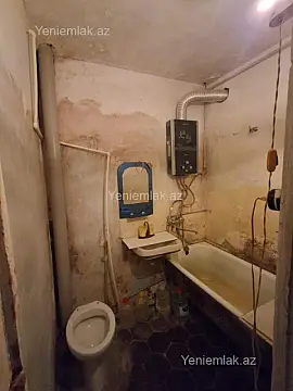 Satılır 1 otaqlı köhnə tikili 32 m²