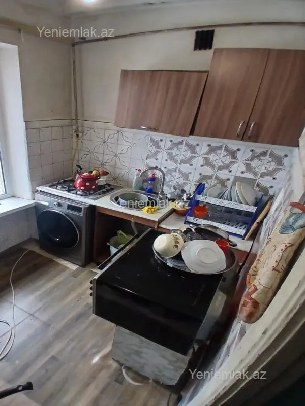 Satılır 2 otaqlı köhnə tikili 45 m²